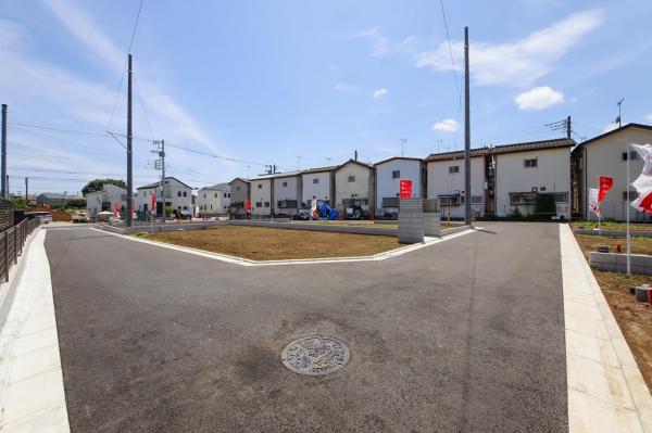 【敷地40坪超】グランシア所沢小手指南 ～7家族の新街区～ 前面道路含む現地写真