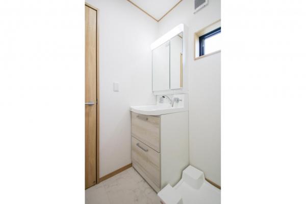 【見学予約受付中♪／全室2面採光】小平市上水新町3丁目　新築一戸建て 洗面化粧台