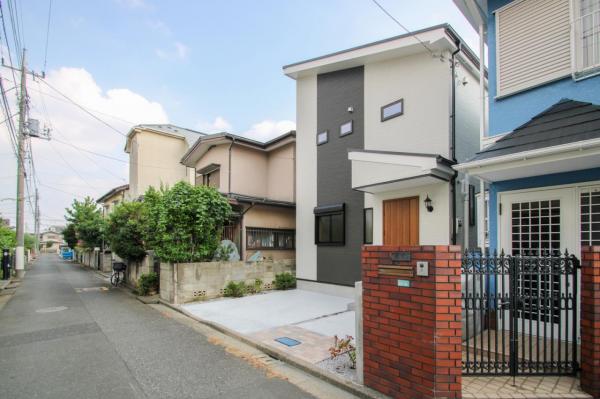 【見学予約受付中♪／全室2面採光】小平市上水新町3丁目　新築一戸建て 前面道路含む現地写真