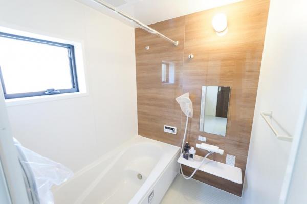 【駅徒歩15分・LDK19.5帖】富士見市渡戸3丁目　新築一戸建て 浴室