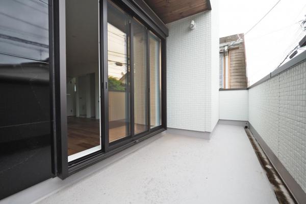 新座市野火止1丁目　新築一戸建て バルコニー