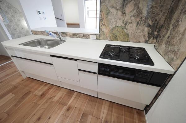 新座市野火止1丁目　新築一戸建て キッチン