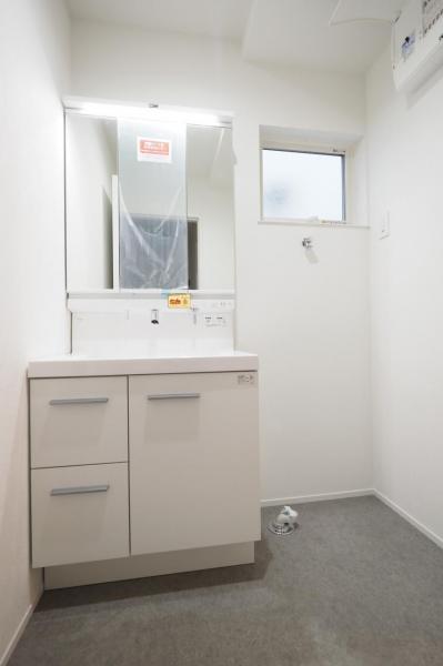 新座市野火止1丁目　新築一戸建て 洗面化粧台