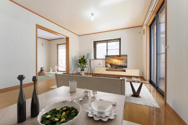 所沢市向陽町　中古一戸建て リビング