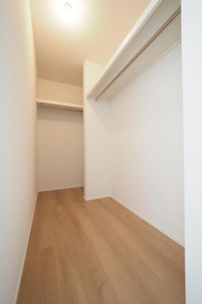 所沢市上新井2丁目　新築一戸建て ウォークインクローゼット