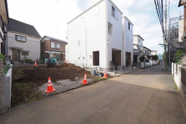 新座市東3丁目　土地 前面道路含む現地写真