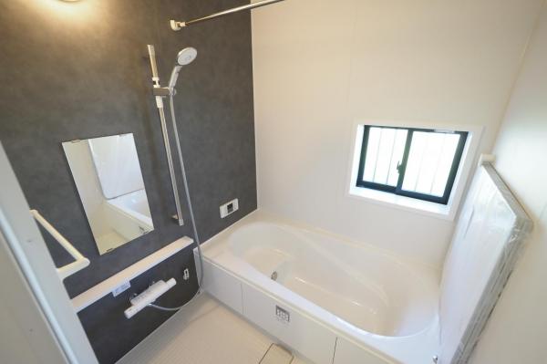 狭山市中央1丁目　新築一戸建て 浴室
