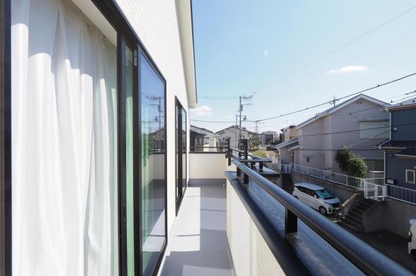 狭山市中央1丁目　新築一戸建て バルコニー
