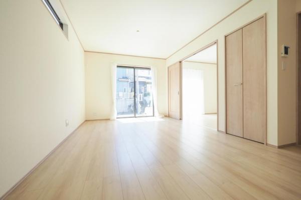 狭山市中央1丁目　新築一戸建て リビングダイニング