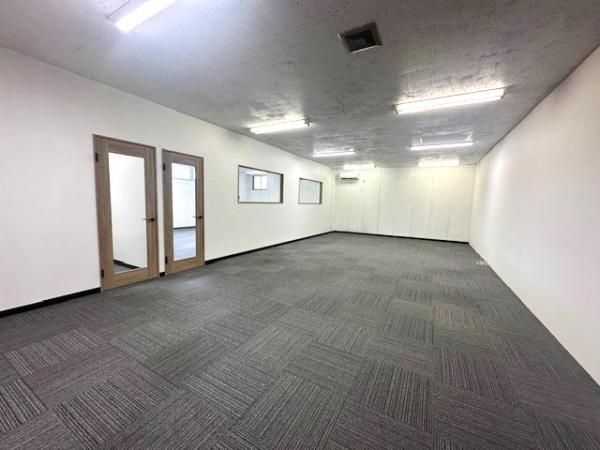 グローバル飯能ビル 