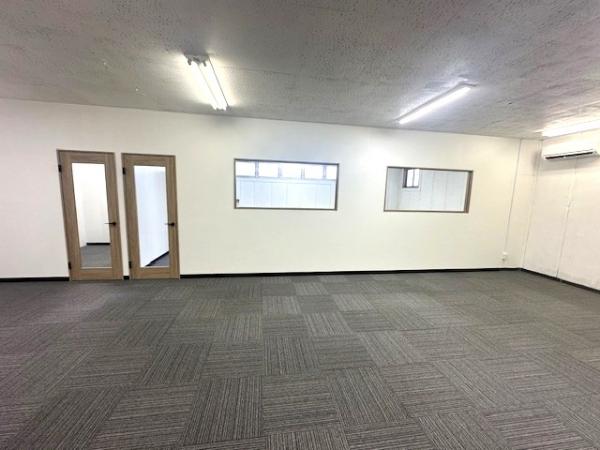 グローバル飯能ビル 