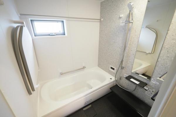 日高市原宿　新築戸建 浴室