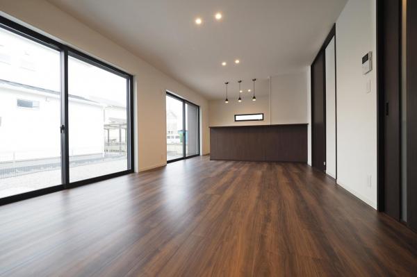 日高市原宿　新築戸建 リビングダイニング