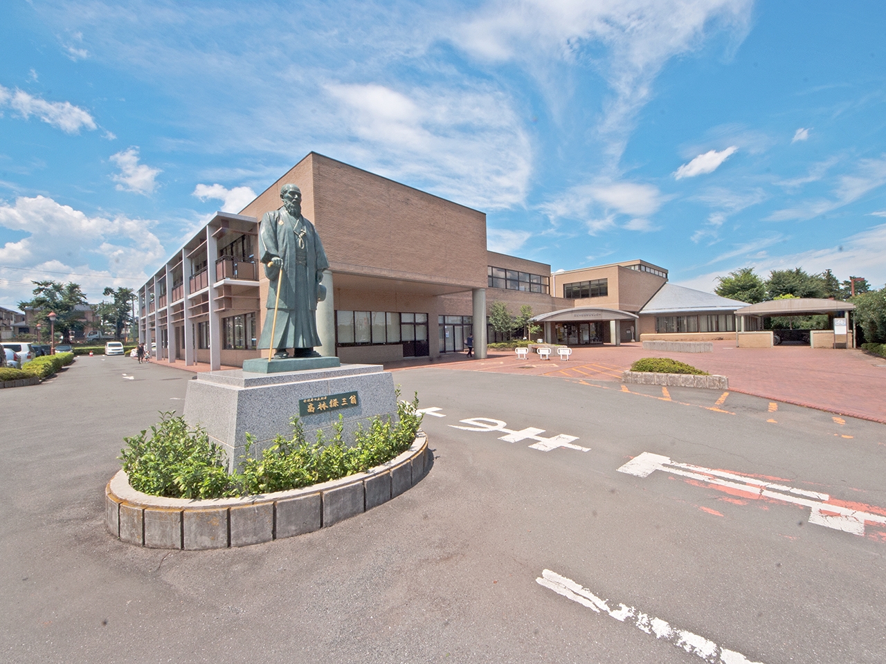 日高市立図書館