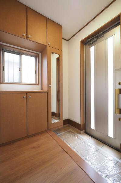 志木市下宗岡4丁目　中古一戸建て 玄関