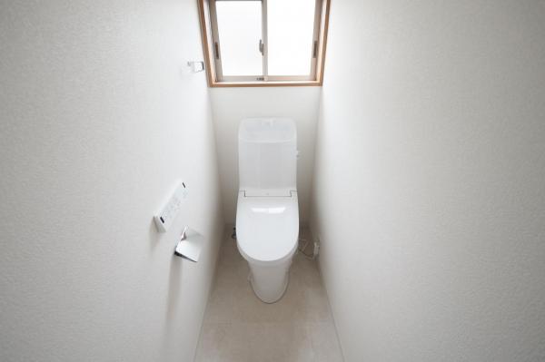 志木市下宗岡4丁目　中古一戸建て トイレ