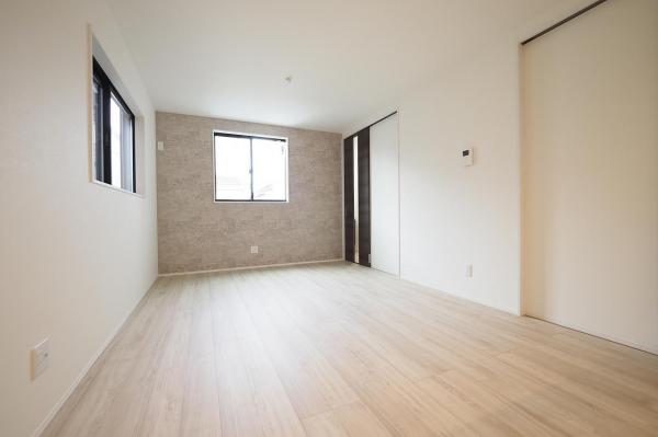 志木市中宗岡2丁目　新築一戸建て リビングダイニング