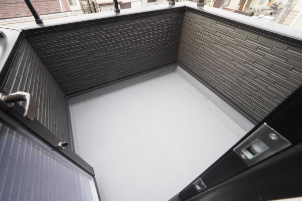 志木市中宗岡2丁目　新築一戸建て バルコニー