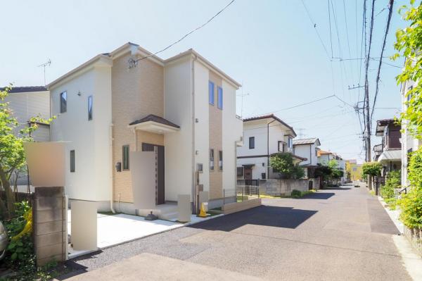 小平市上水新町2丁目　新築一戸建て 前面道路含む現地写真