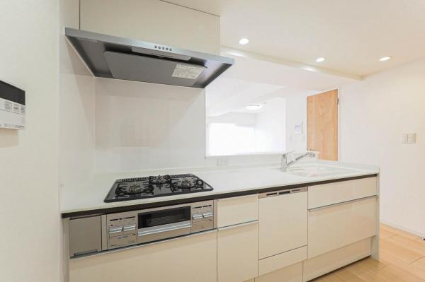 【駅徒歩7分・三方角部屋】アーベイン鶴瀬ウェルディ　4階 