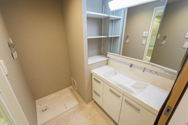 【駅徒歩7分・三方角部屋】アーベイン鶴瀬ウェルディ　4階 