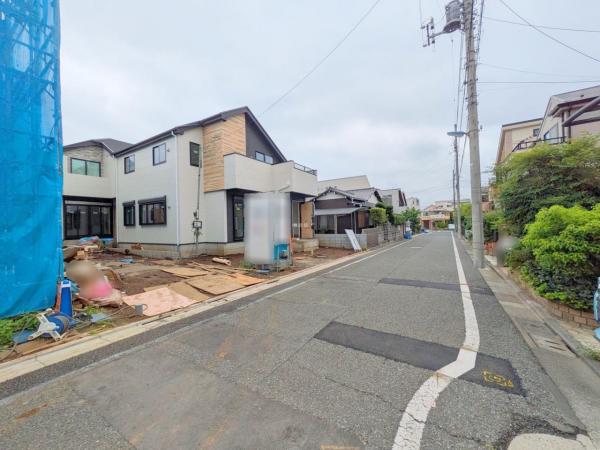練馬区早宮4丁目　新築一戸建て 前面道路含む現地写真