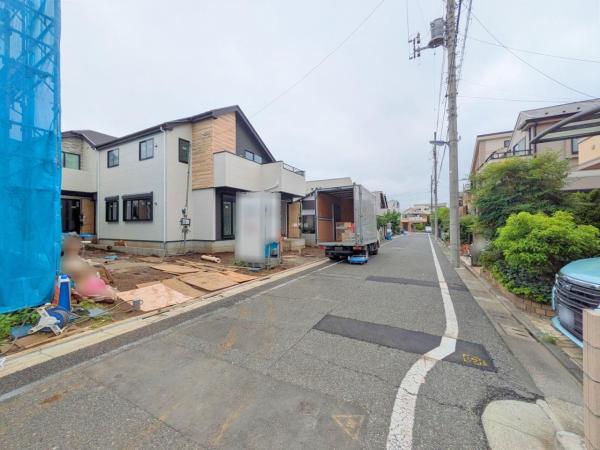 練馬区早宮4丁目　新築一戸建て 前面道路含む現地写真