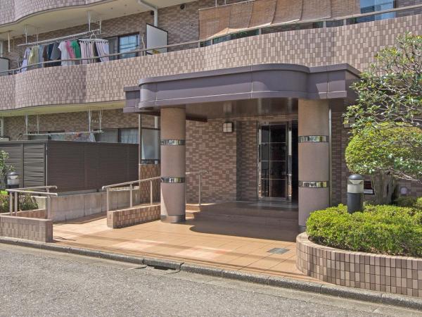 ロイヤルステージ東所沢　1階 エントランス（外）
