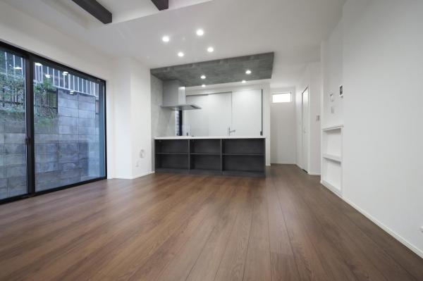 朝霞市宮戸2丁目　新築一戸建て リビングダイニング