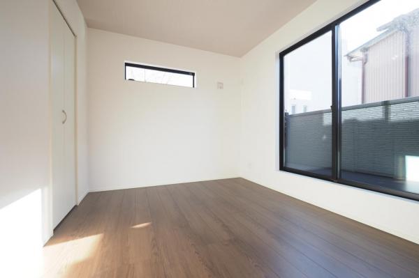 朝霞市宮戸2丁目　新築一戸建て リビング以外の居室