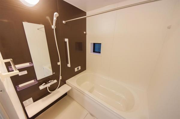 【初春おすすめ物件　ZEH省エネ住宅】富士見市鶴馬3丁目　新築一戸建て 浴室