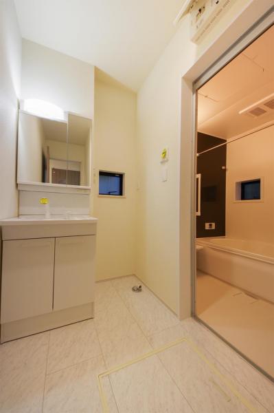 【初春おすすめ物件　ZEH省エネ住宅】富士見市鶴馬3丁目　新築一戸建て 脱衣所