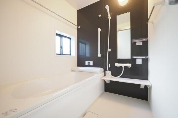 入間市大字新久　新築一戸建て 浴室