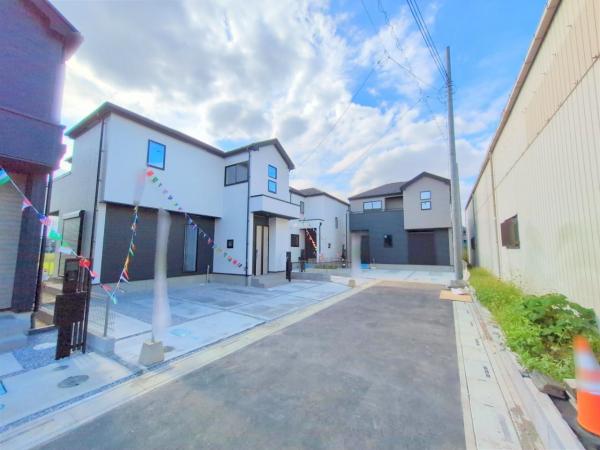 志木市中宗岡3丁目　新築一戸建て 前面道路含む現地写真