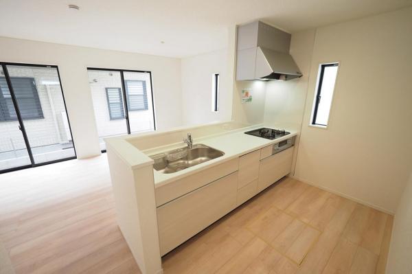 西東京市南町3丁目　新築一戸建て キッチン