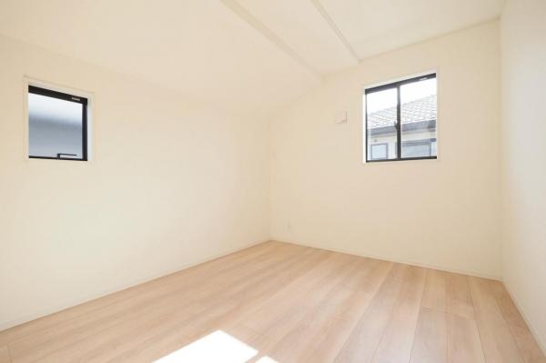 西東京市南町3丁目　新築一戸建て 洋室