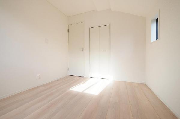 西東京市南町3丁目　新築一戸建て 洋室