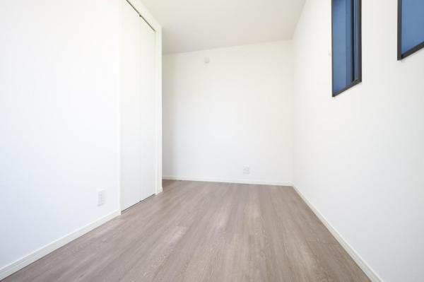 【見学予約受付中♪／角地／スカイバルコニー】清瀬市中里5丁目　未入居一戸建て 収納