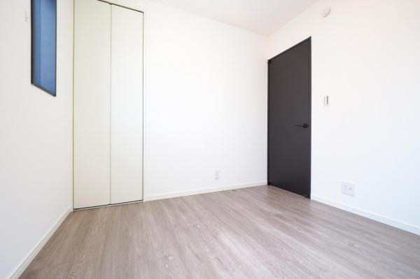 【見学予約受付中♪／角地／スカイバルコニー】清瀬市中里5丁目　未入居一戸建て 収納