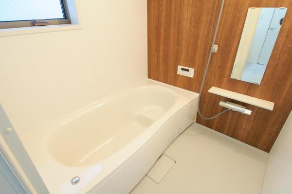 【見学予約受付中♪／南向きLDK17帖超】東村山市本町1丁目　新築未入居一戸建て 浴室