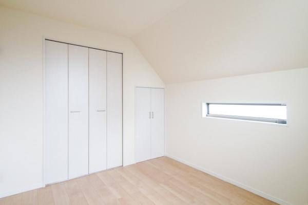 【見学予約受付中♪／南向きLDK17帖超】東村山市本町1丁目　新築未入居一戸建て 洋室