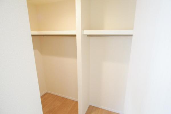 【見学予約受付中♪／南向きLDK17帖超】東村山市本町1丁目　新築未入居一戸建て 収納