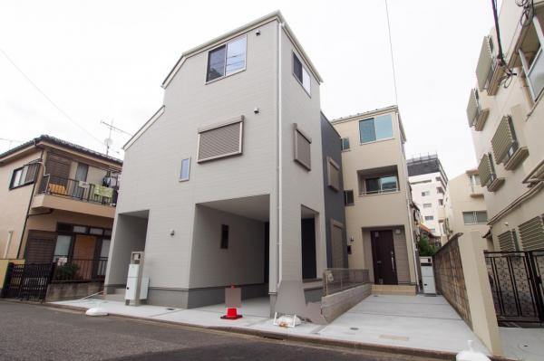 【見学予約受付中♪／南向きLDK17帖超】東村山市本町1丁目　新築未入居一戸建て 前面道路含む現地写真