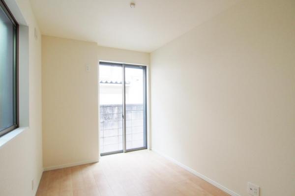 【見学予約受付中♪／南向きLDK17帖超】東村山市本町1丁目　新築未入居一戸建て 収納