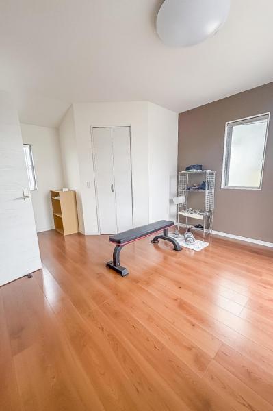 狭山市上奥富　中古一戸建て 寝室