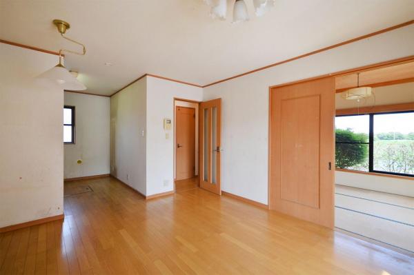 【住協おあずかり物件】日高市鹿山　中古一戸建て  リビングダイニング