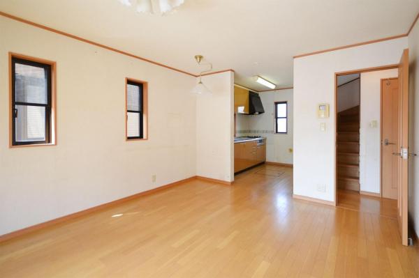 【住協おあずかり物件】日高市鹿山　中古一戸建て  リビングダイニング