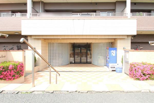 パラモド朝霞台　11階 エントランス（外）