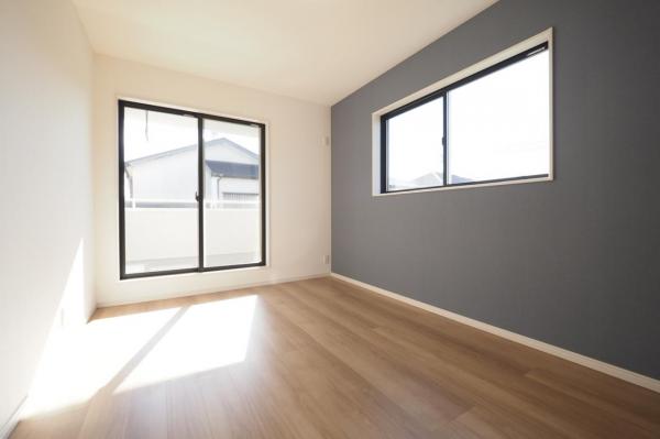 川越市的場　未入居中古一戸建て 洋室