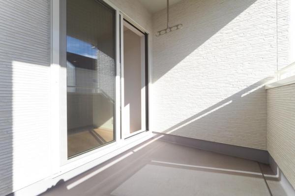 川越市的場　未入居中古一戸建て バルコニー